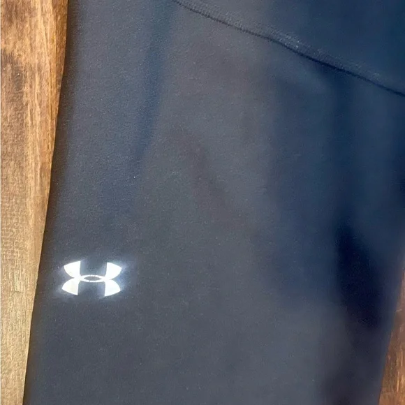 Under Armour Black Heat Gear Compression Leggings - Picture 4 of 4
